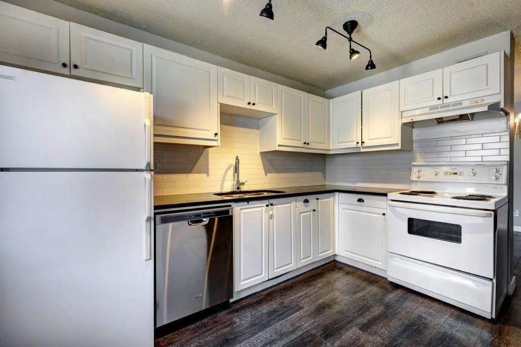 1335 12 Avenue, #211