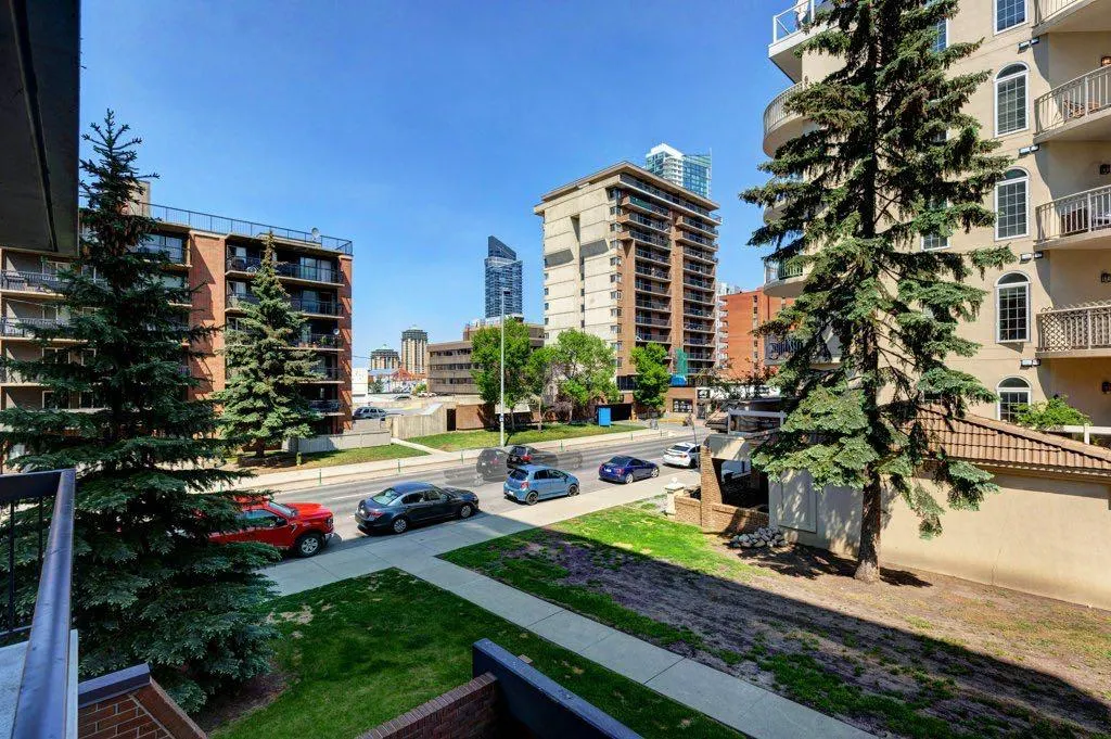 1335 12 Avenue, #211