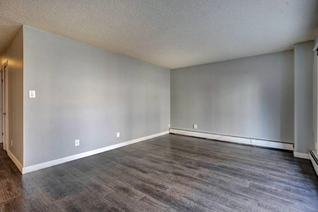 1335 12 Avenue, #211