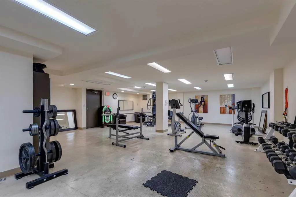 812 14 Avenue SW, #704