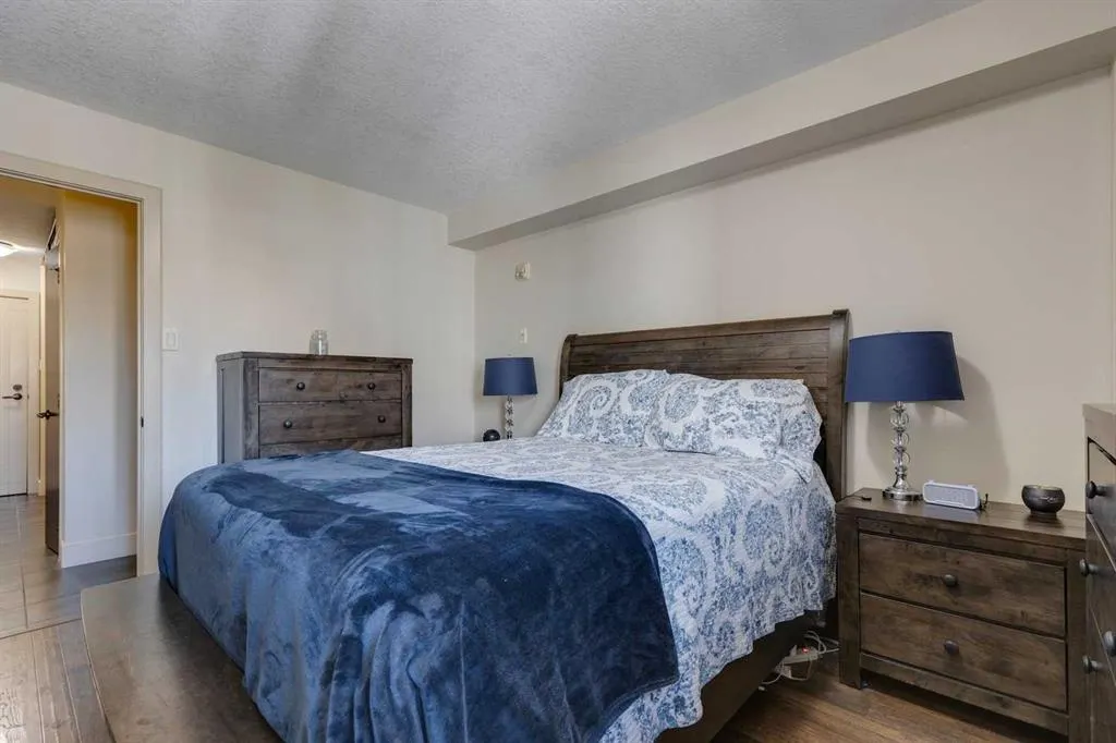 812 14 Avenue SW, #704