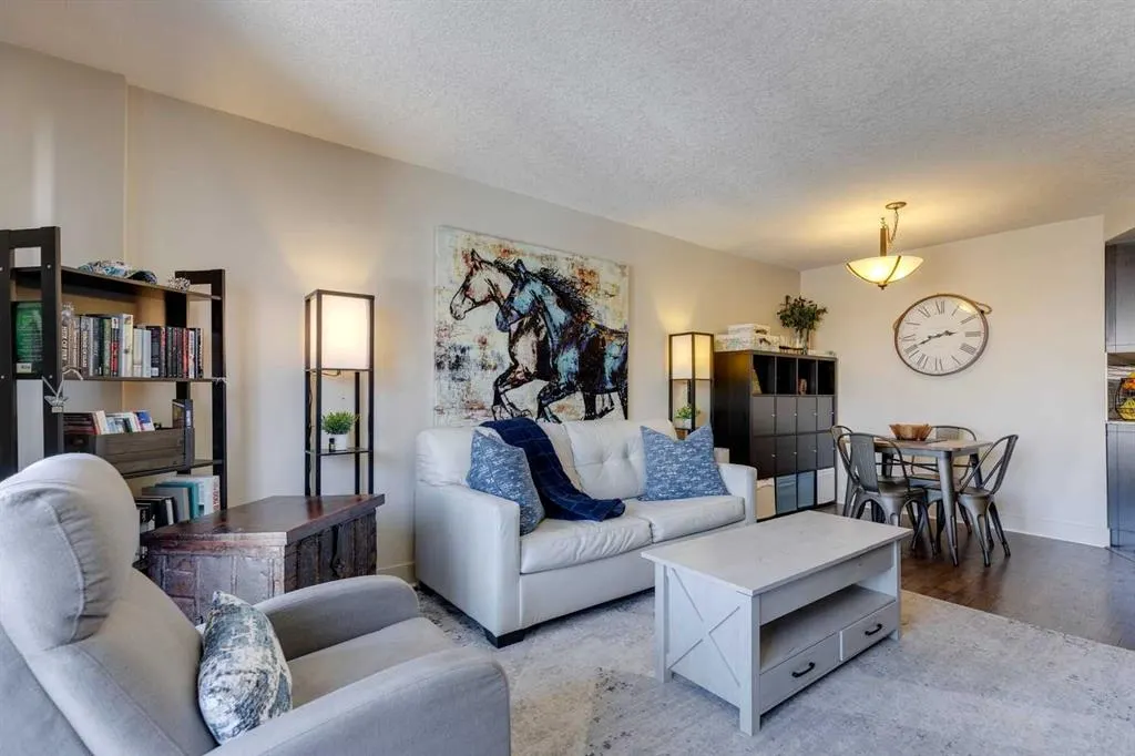 812 14 Avenue SW, #704