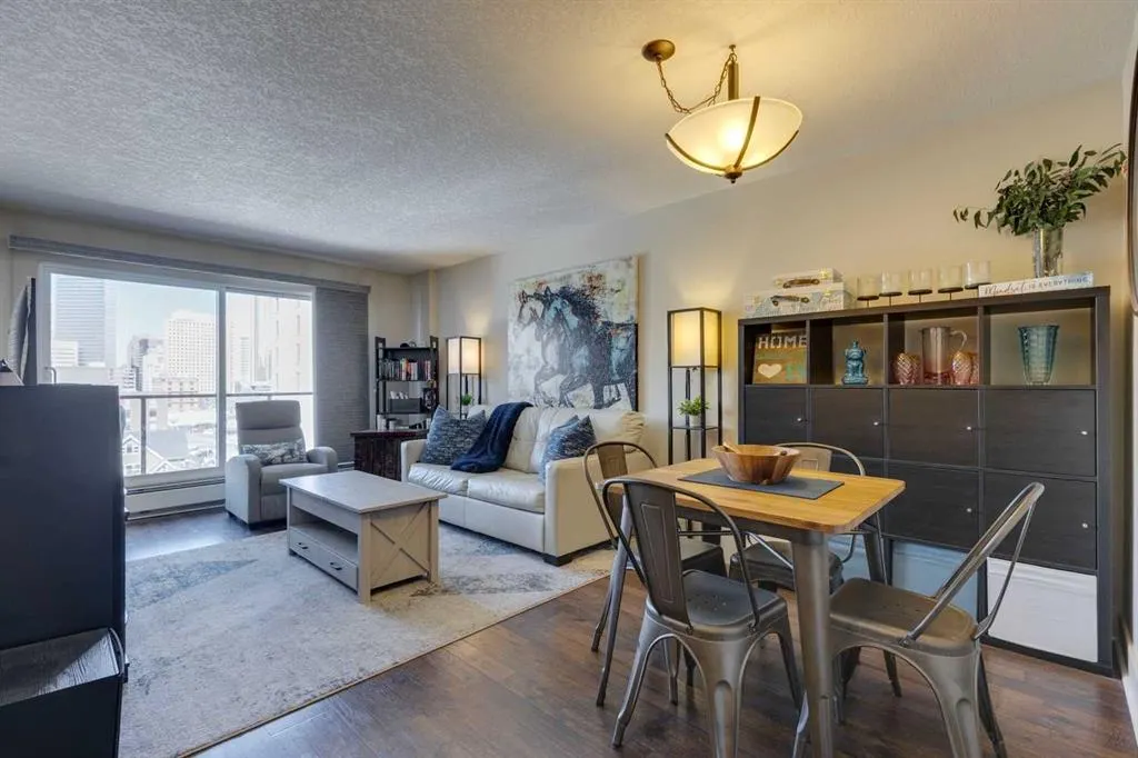 812 14 Avenue SW, #704