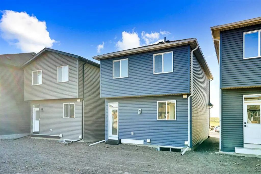 74 Corner Glen Grove NE