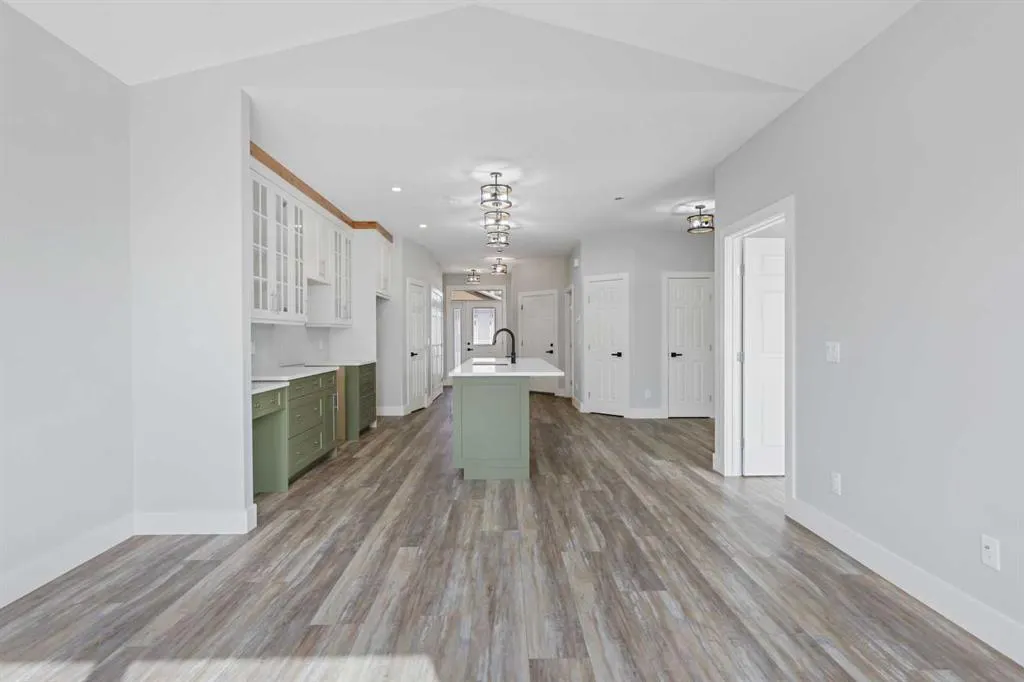 610 4 Avenue SW, #28