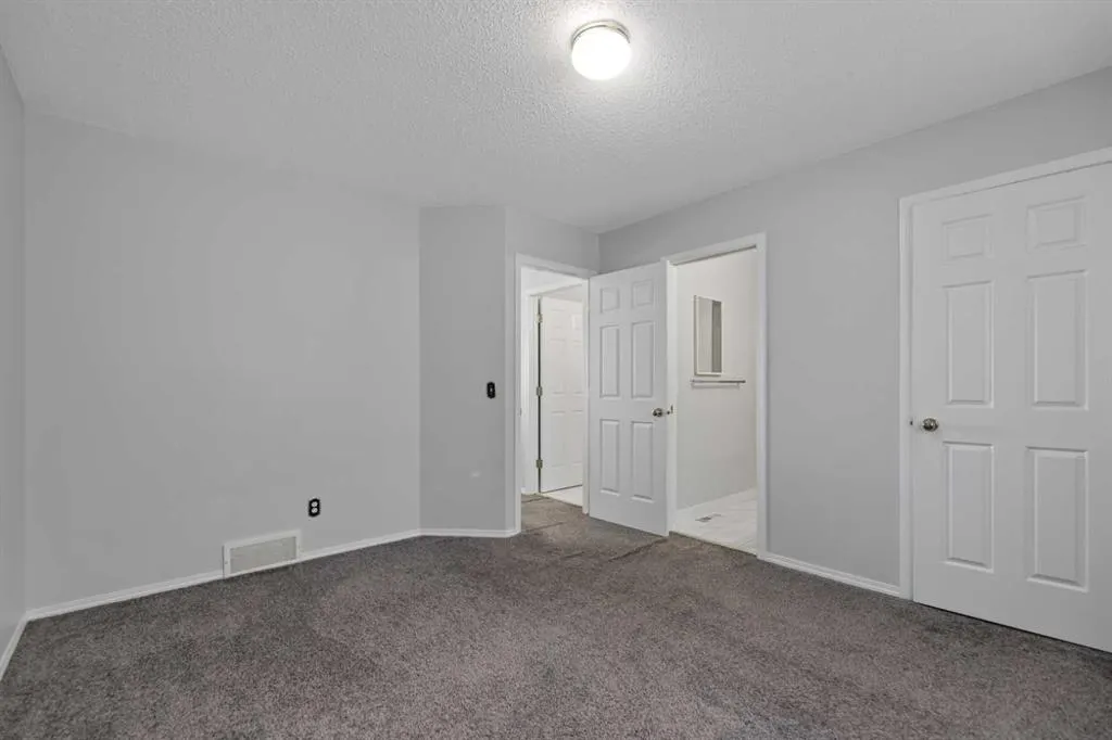 14 Tarington Park NE