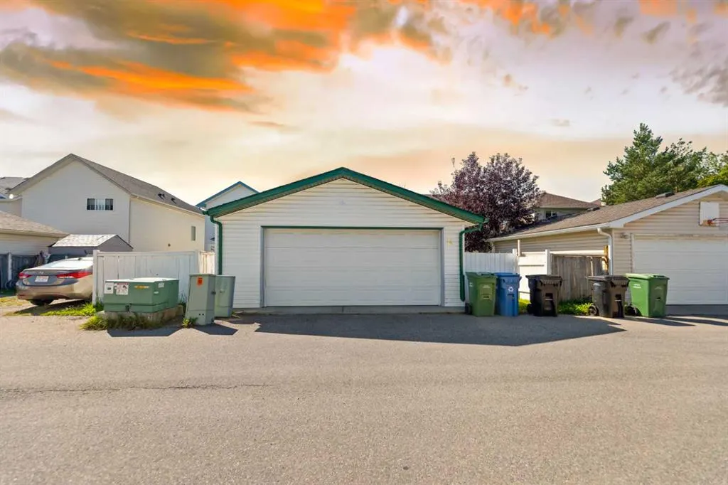 14 Tarington Park NE