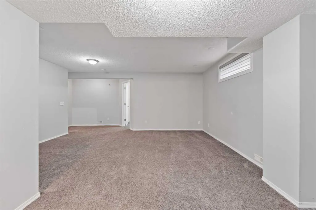 14 Tarington Park NE
