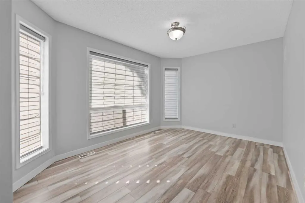 14 Tarington Park NE