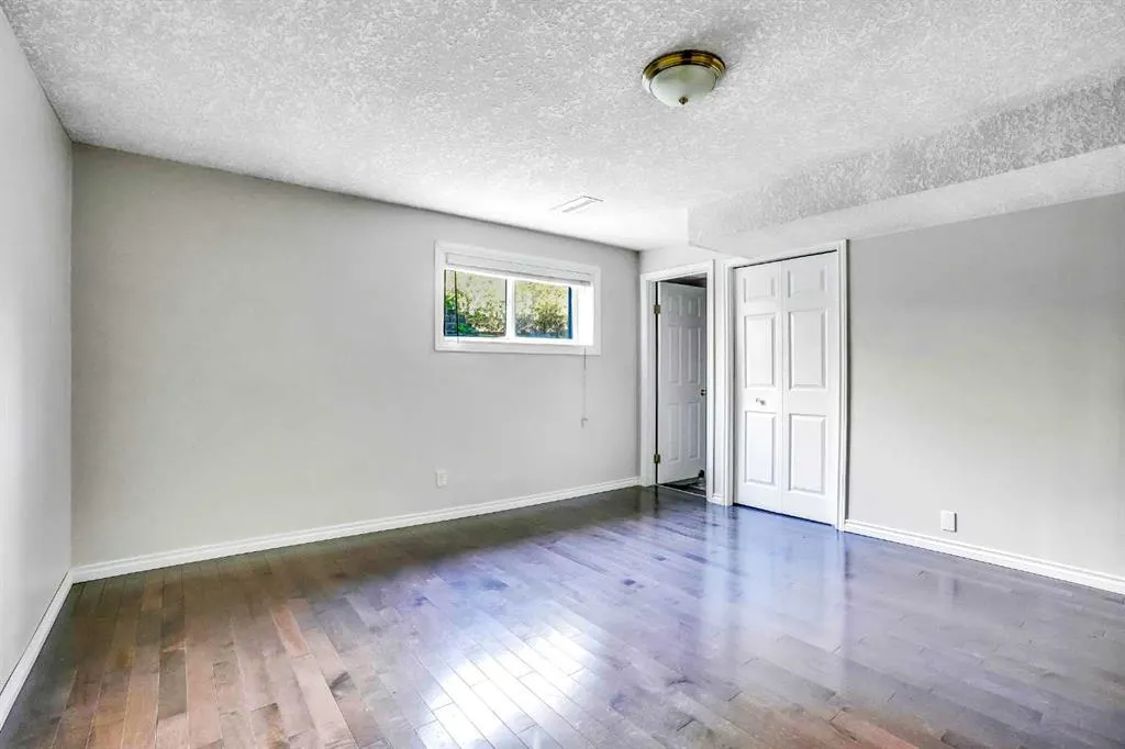 185 Cornwallis Drive NW