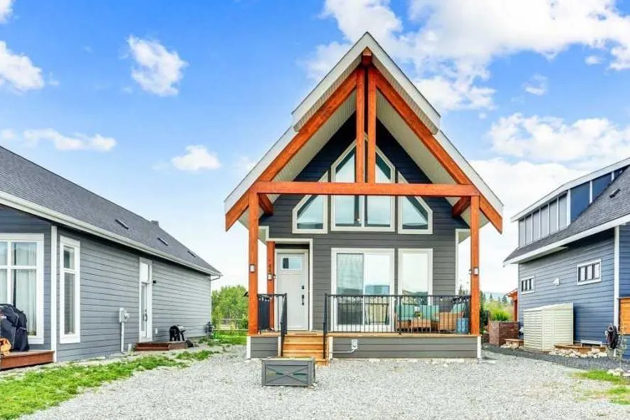 44 Cottageclub Lane
