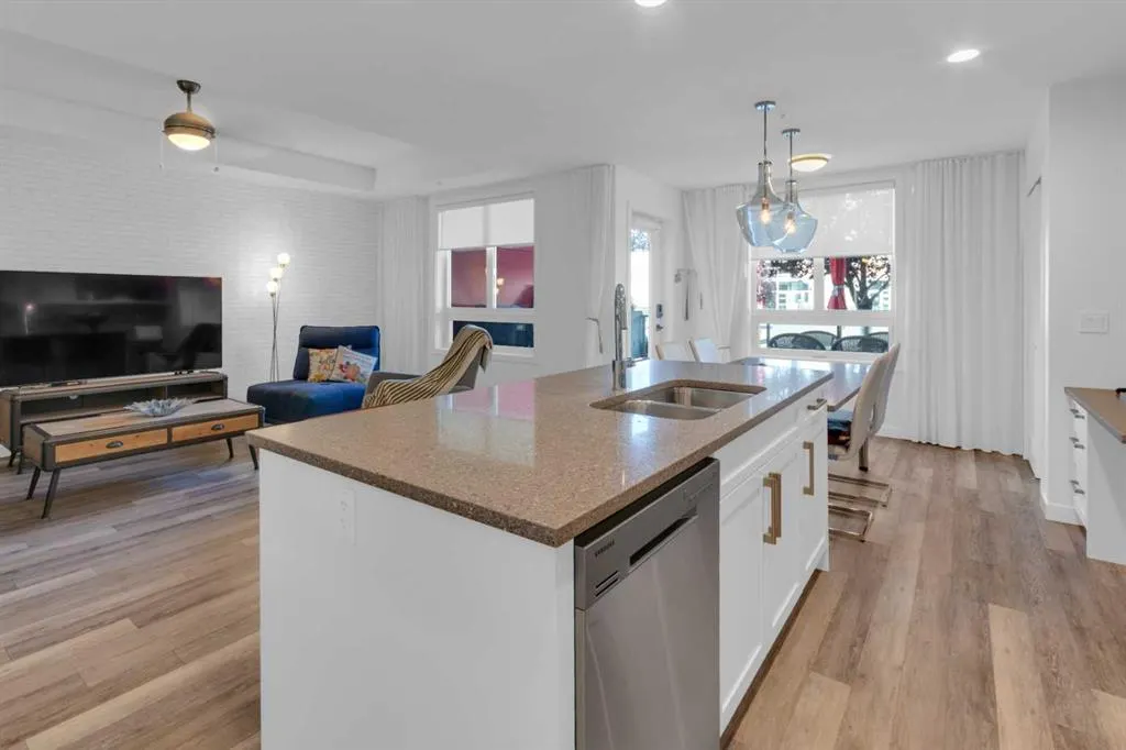 8531 8A Avenue SW, #101