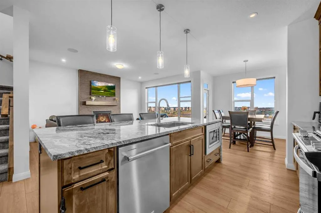 628 West Lakeview Drive