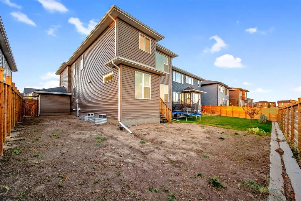 628 West Lakeview Drive