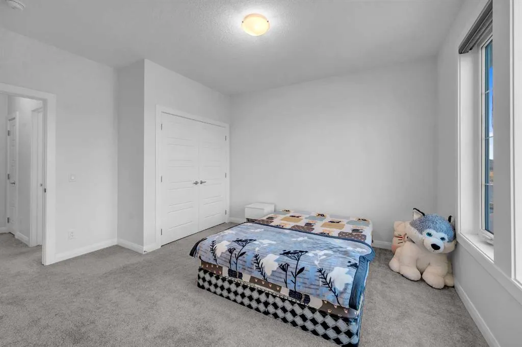 628 West Lakeview Drive