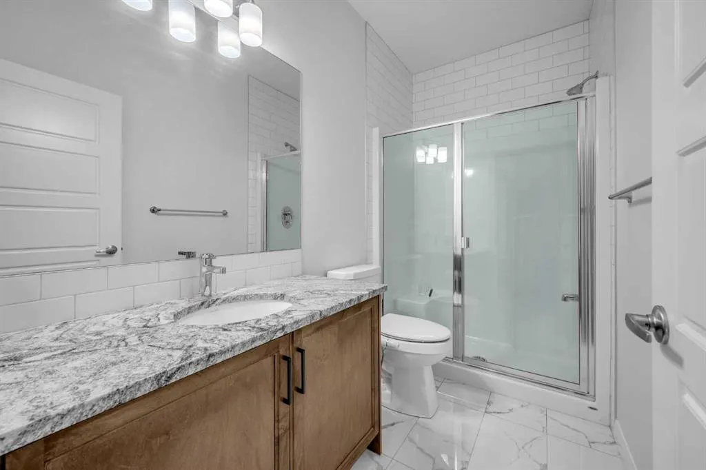 628 West Lakeview Drive