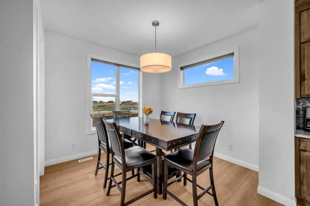 628 West Lakeview Drive