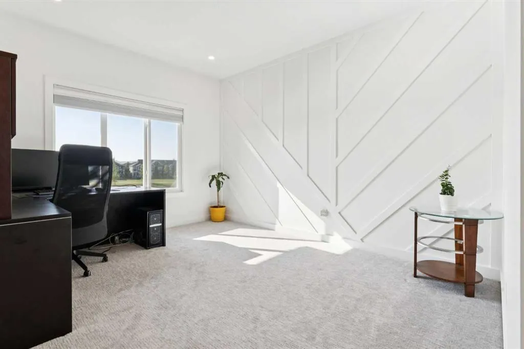 51 Midgrove Drive SW