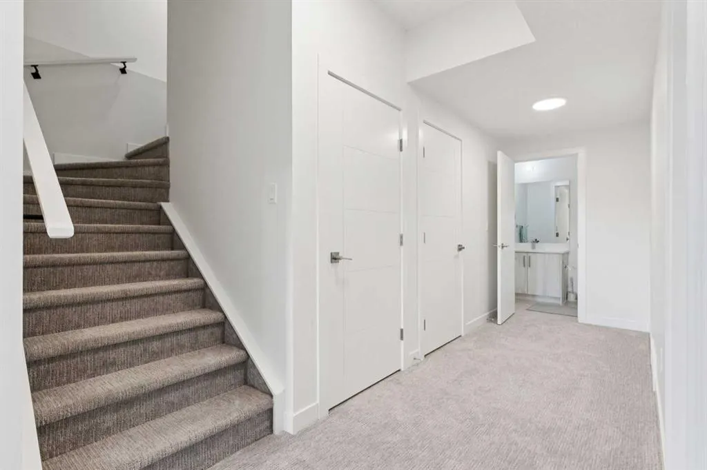51 Midgrove Drive SW