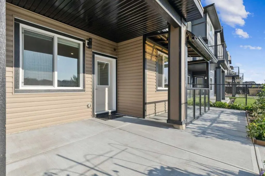 51 Midgrove Drive SW