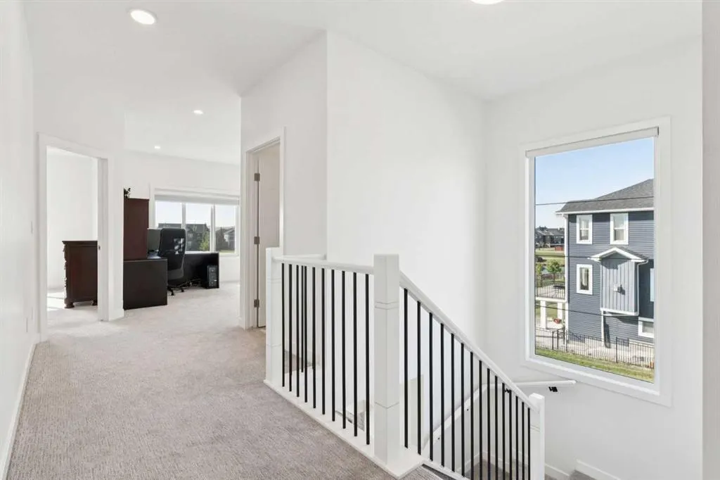 51 Midgrove Drive SW