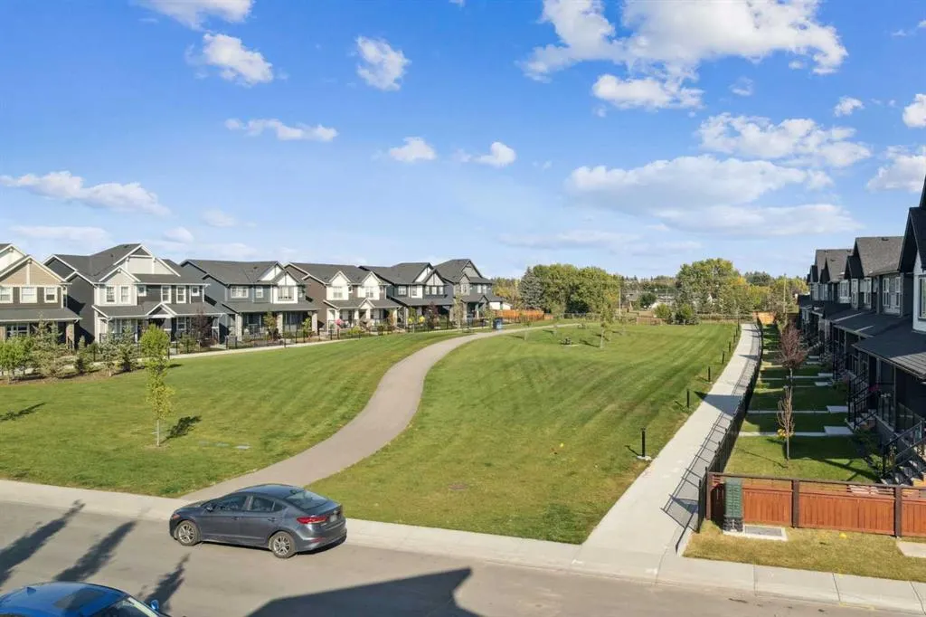 51 Midgrove Drive SW