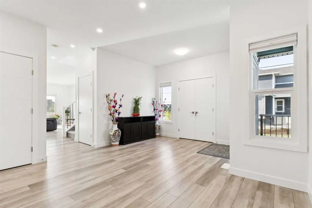 51 Midgrove Drive SW