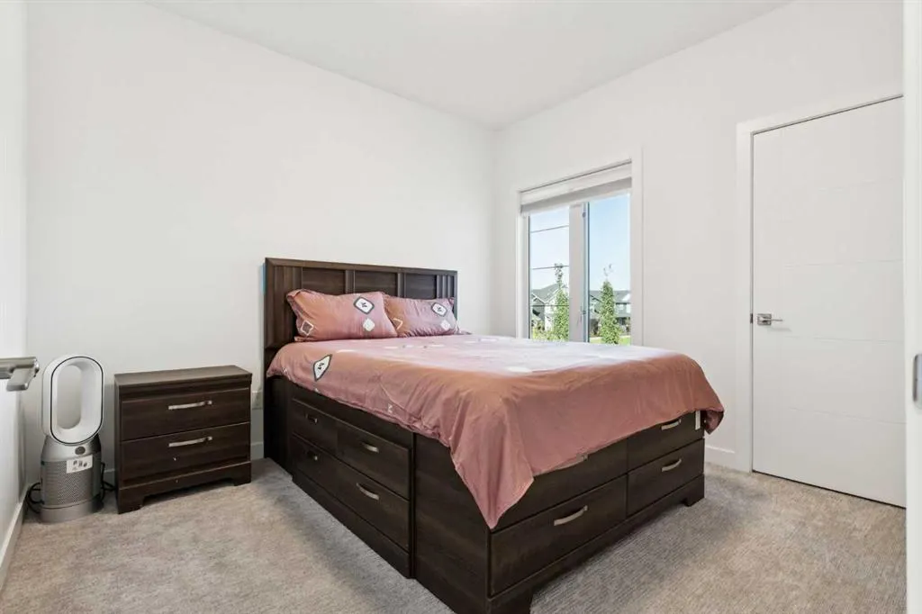 51 Midgrove Drive SW