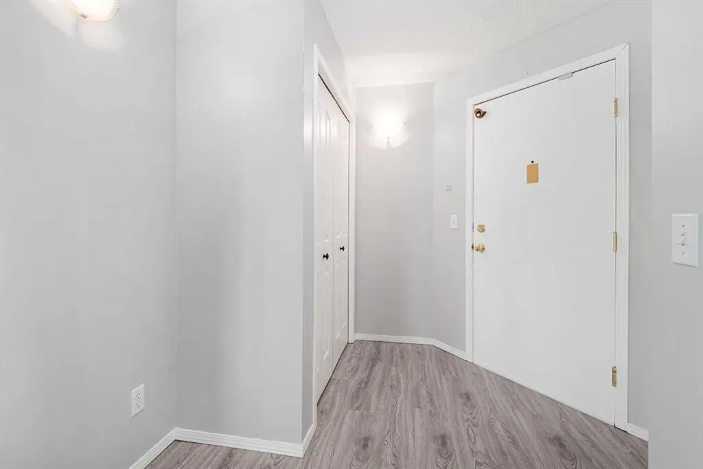 604 8 Street SW, #1214