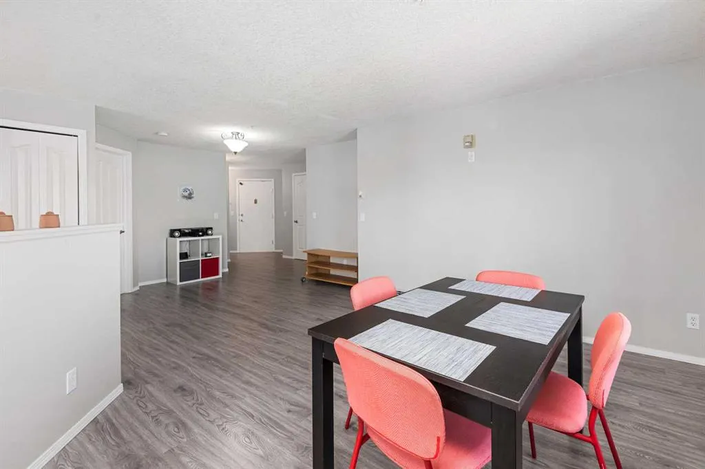 604 8 Street SW, #1214