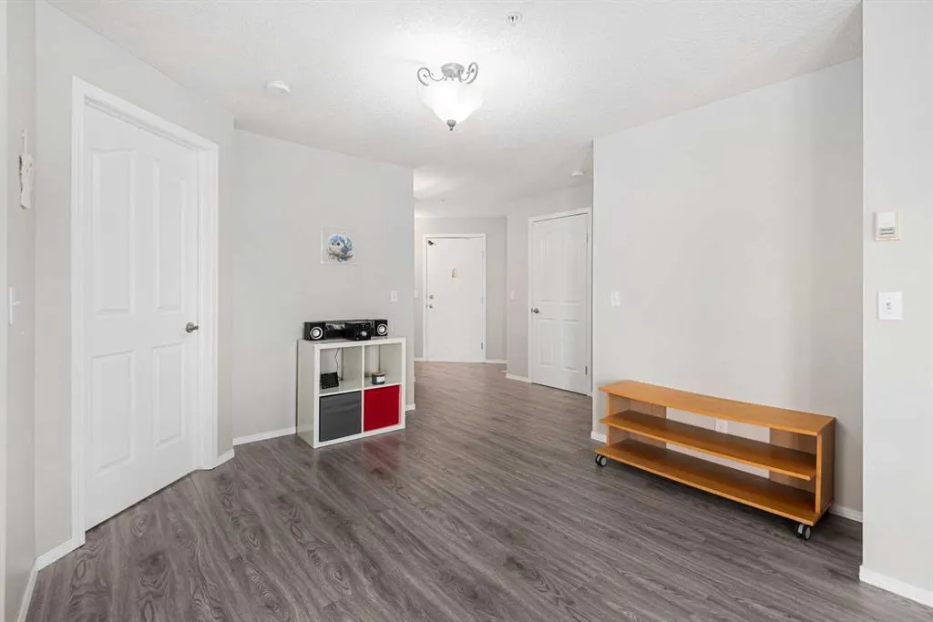 604 8 Street SW, #1214