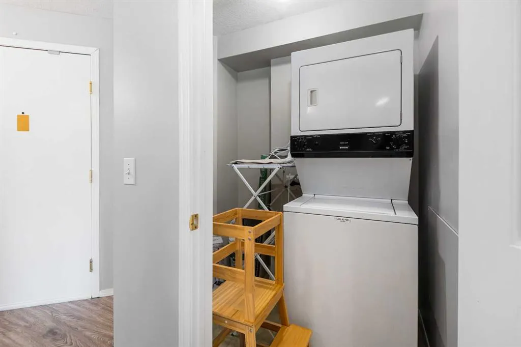 604 8 Street SW, #1214