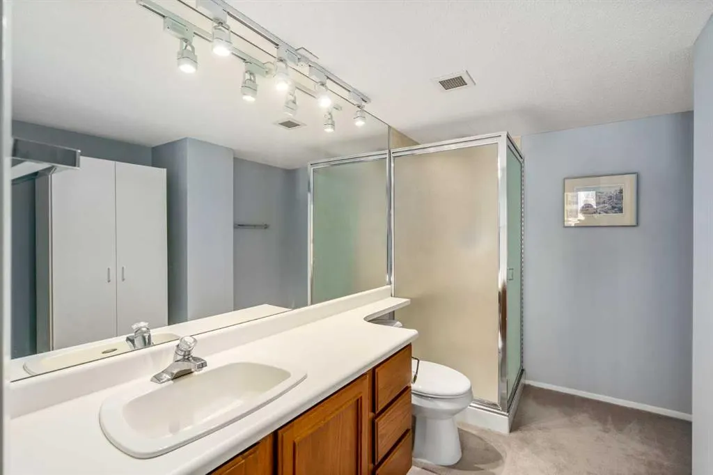 20 Coachway Road SW, #221