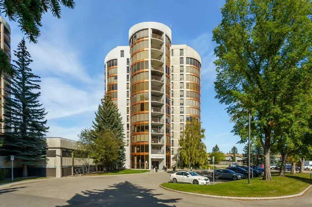 20 Coachway Road SW, #221