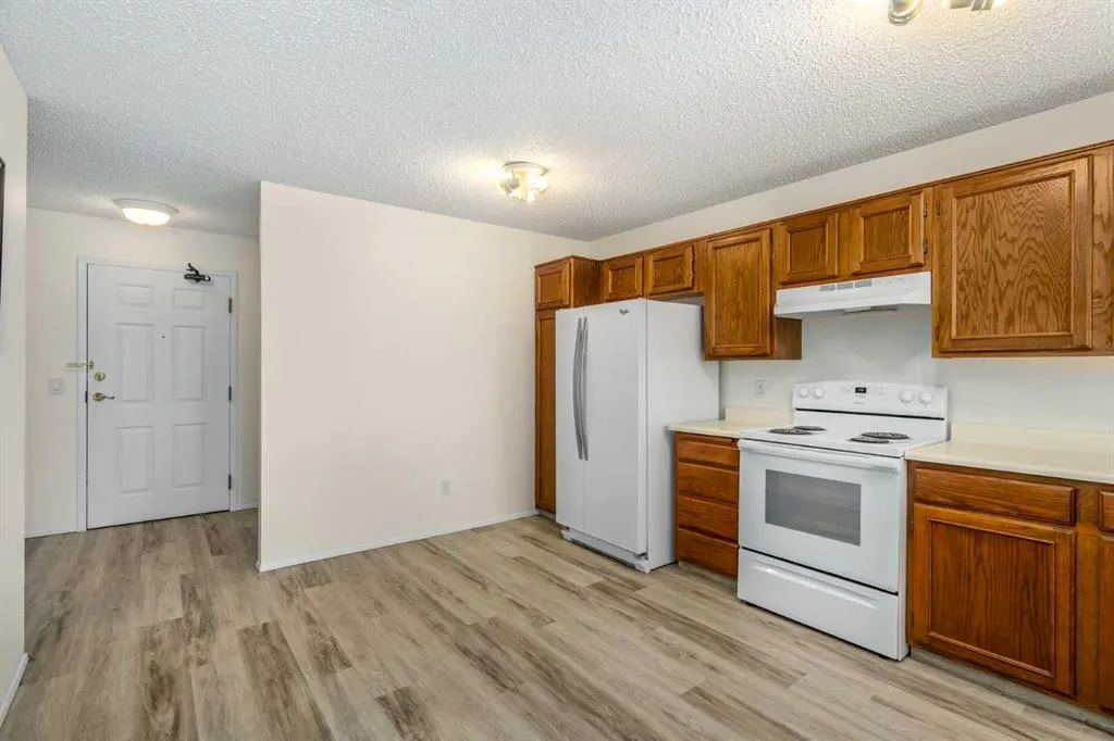 20 Coachway Road SW, #221