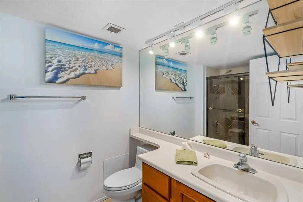 20 Coachway Road SW, #221