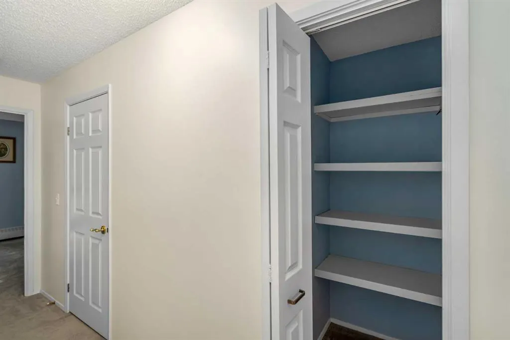 20 Coachway Road SW, #221