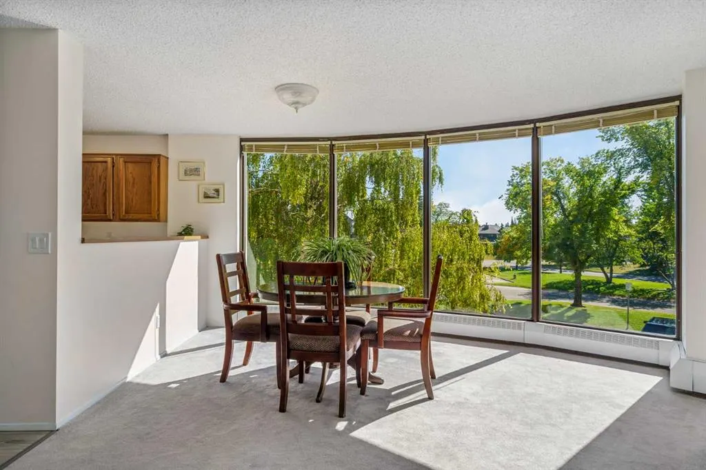 20 Coachway Road SW, #221