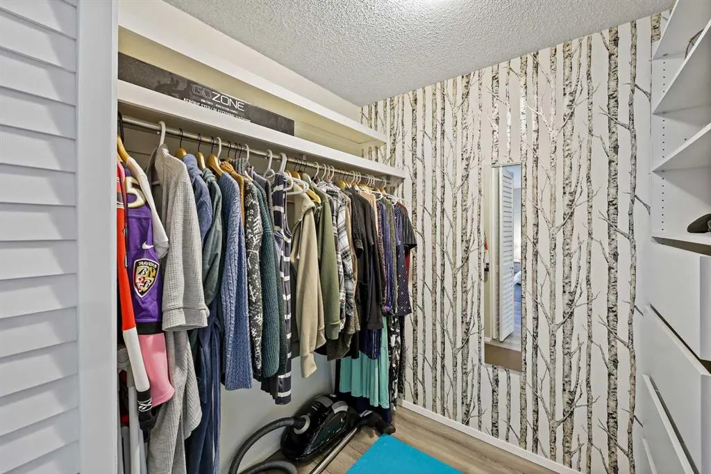 2300 Oakmoor Drive SW, #95