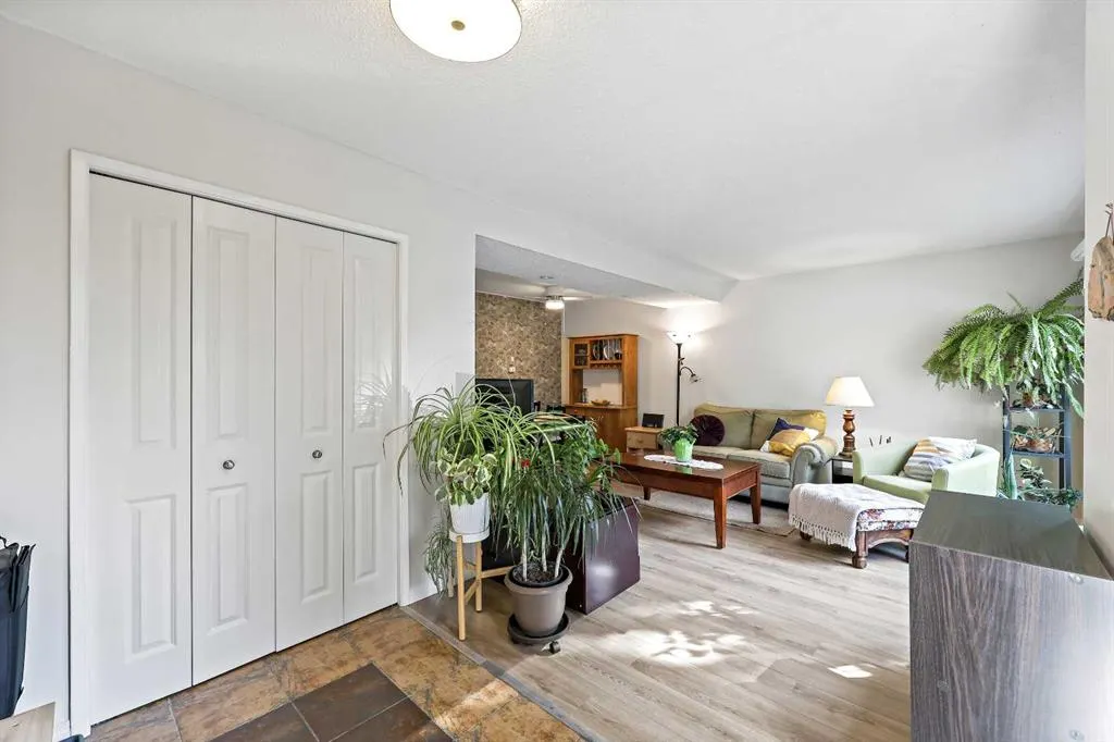 2300 Oakmoor Drive SW, #95
