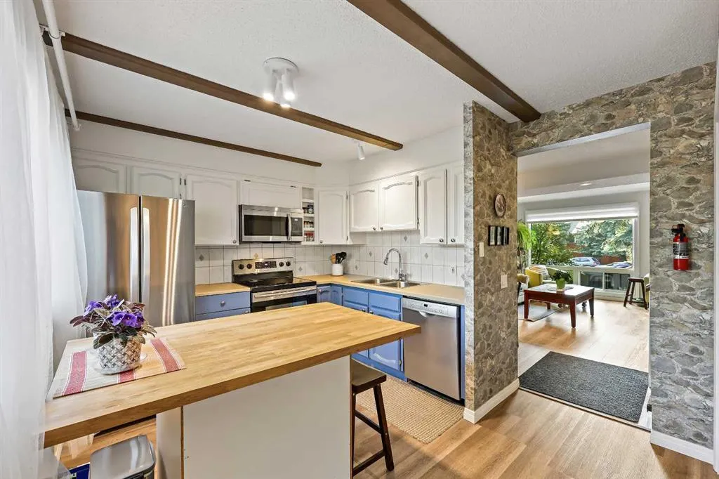 2300 Oakmoor Drive SW, #95