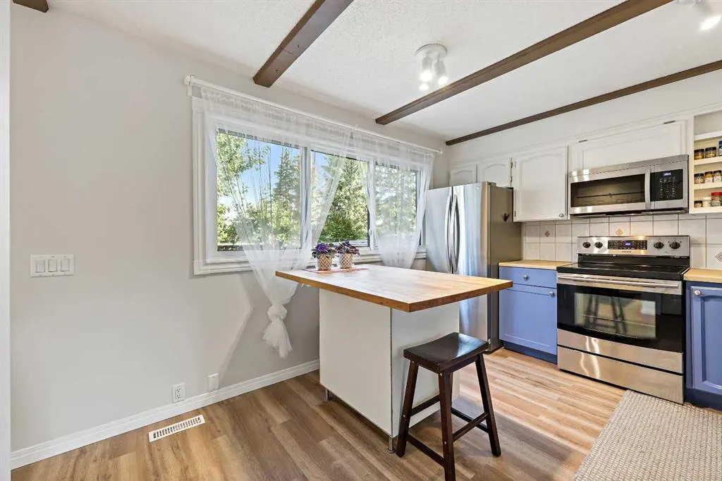 2300 Oakmoor Drive SW, #95
