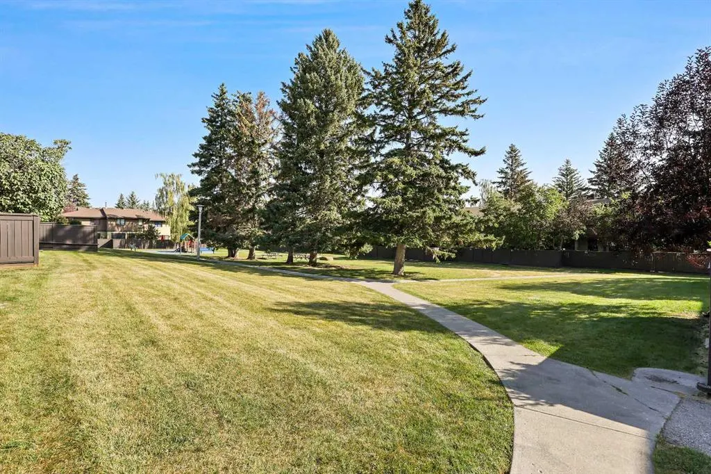2300 Oakmoor Drive SW, #95