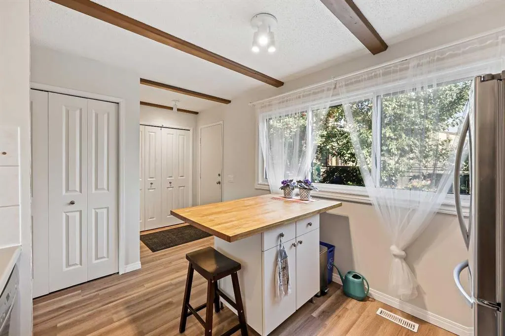 2300 Oakmoor Drive SW, #95
