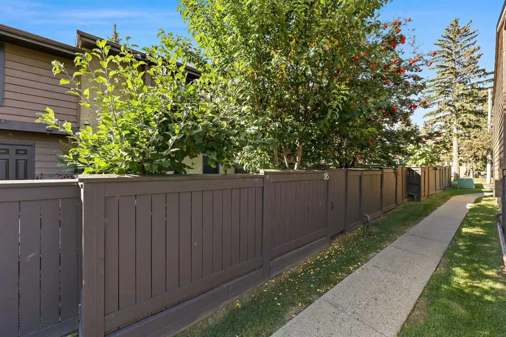 2300 Oakmoor Drive SW, #95
