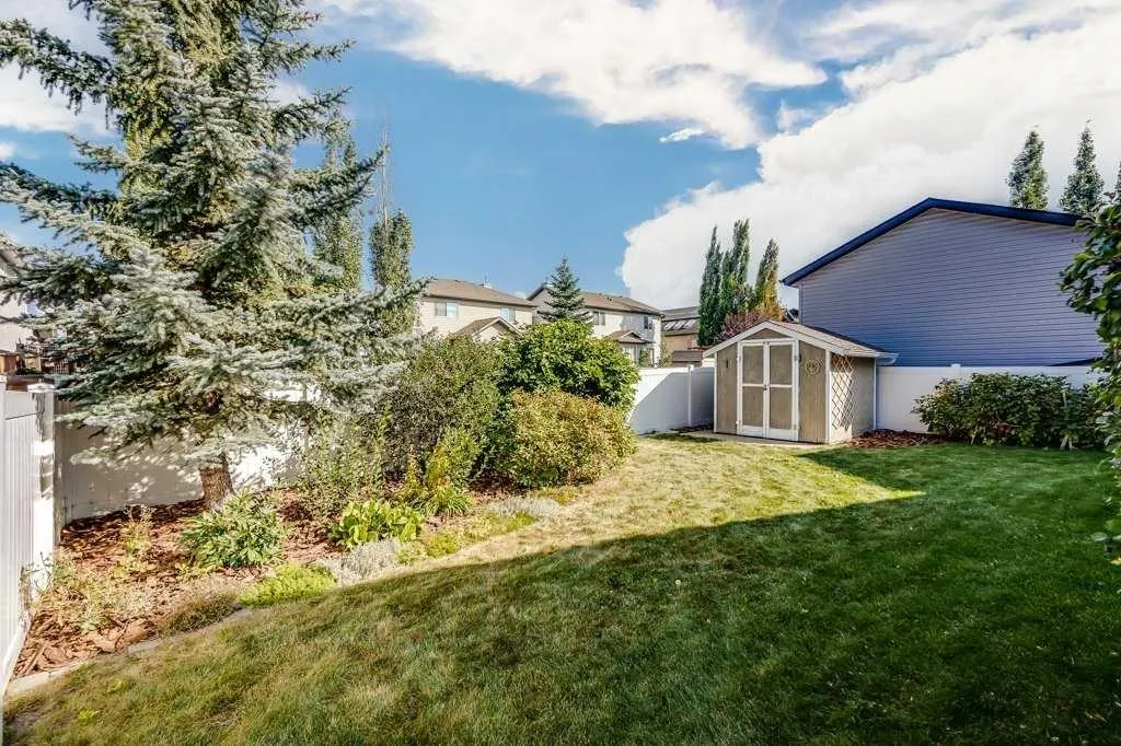 201 Thornleigh Close SE