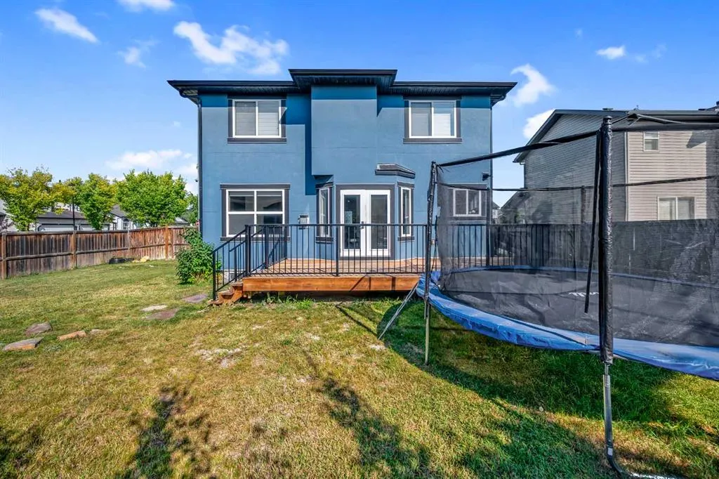 80 Canoe Square SW