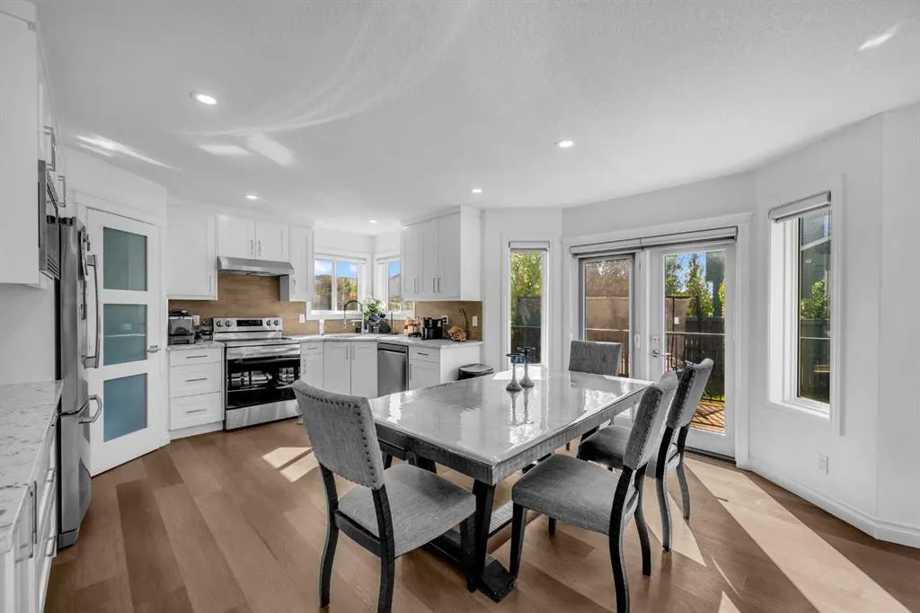 80 Canoe Square SW