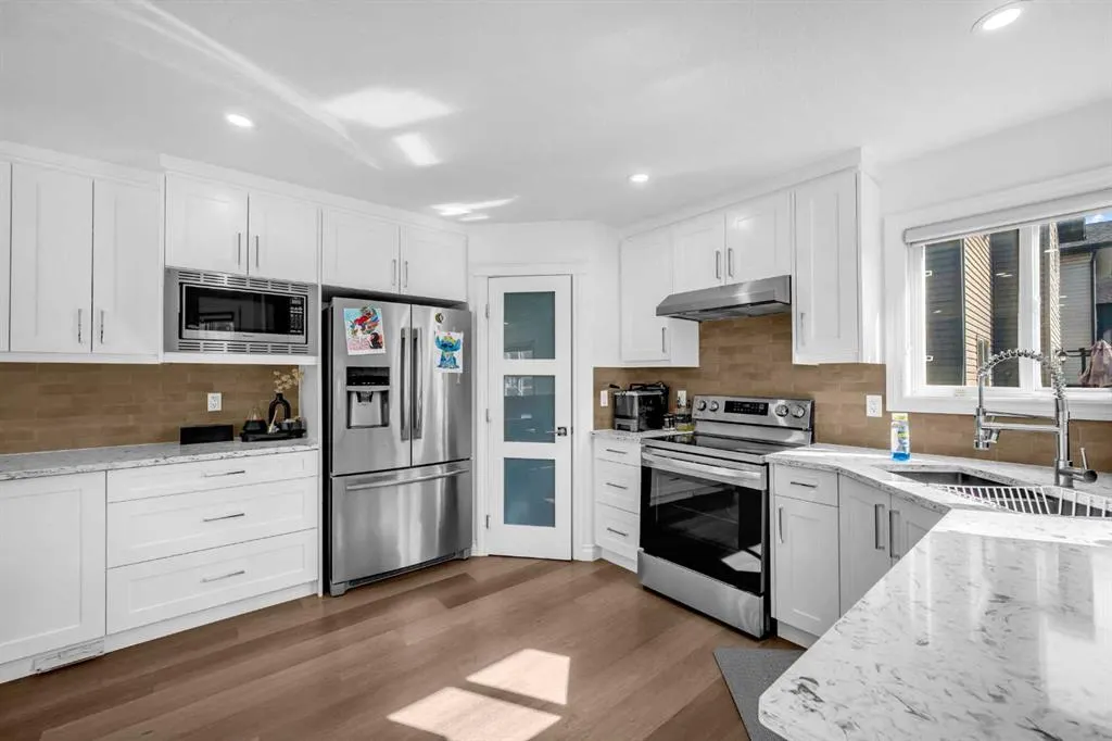 80 Canoe Square SW
