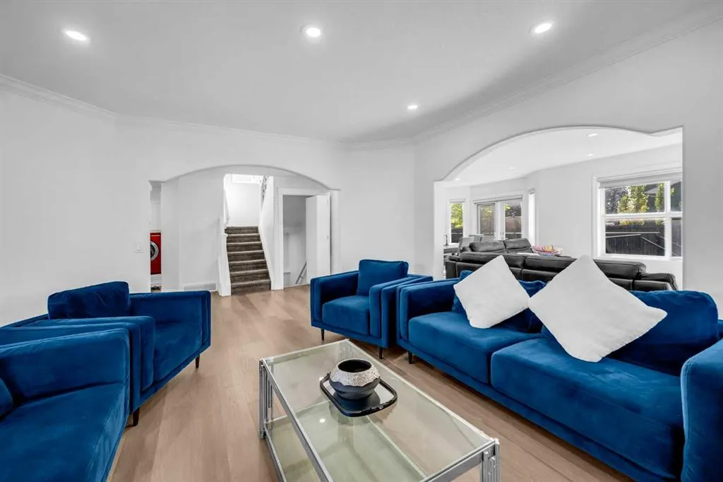 80 Canoe Square SW